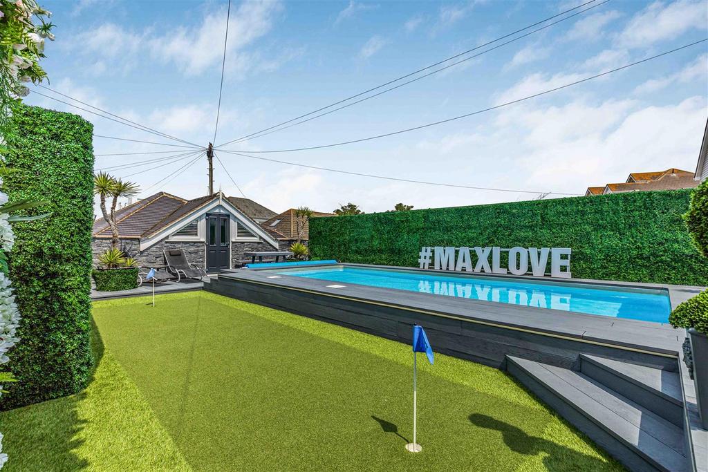 127 Southbourne Overcliff Drive-Small-Portico Marke