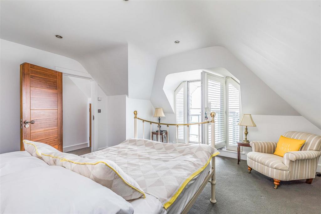 127 Southbourne Overcliff Drive-Small-Portico Marke
