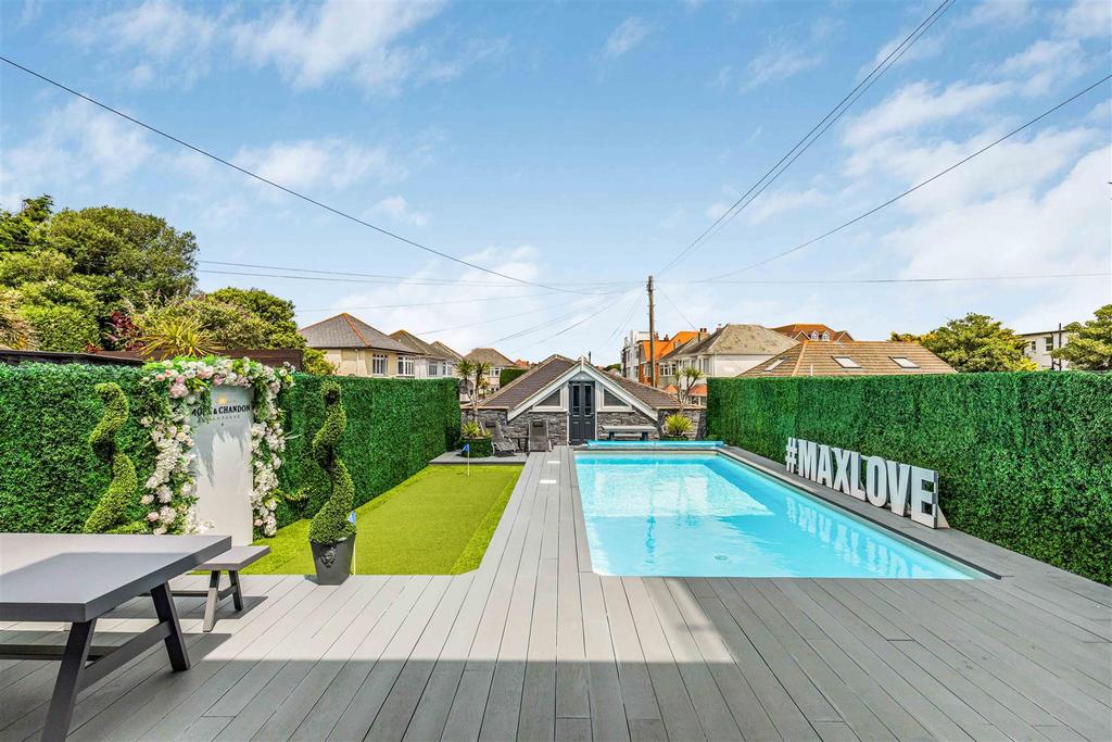 127 Southbourne Overcliff Drive-Small-Portico Marke
