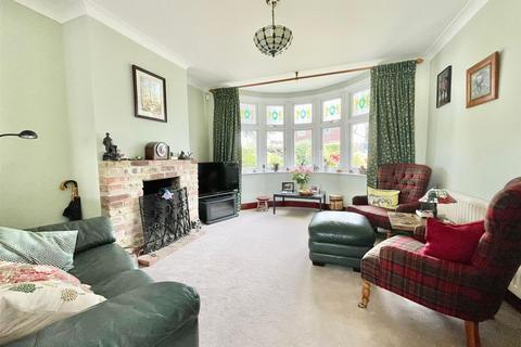Louisville High Street, Farningham, Dartford, DA4 0DE