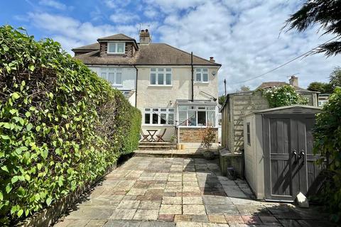 Louisville High Street, Farningham, Dartford, DA4 0DE