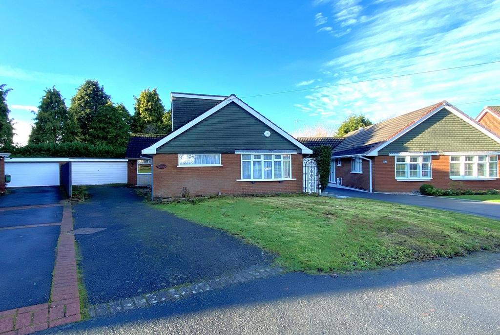 Stevens Road, Pedmore, Stourbridge, DY9 5 bed bungalow for sale £370,000