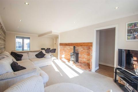 4 bedroom link detached house for sale - Harness Close, Springfield, Chelmsford