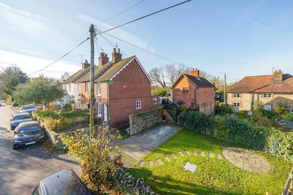 Broadwater Road, West Malling 2 bed end of terrace house for sale £