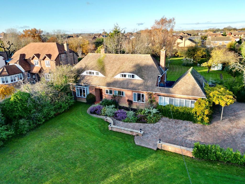 Houghton Road, St Ives, PE27 3 bed detached house for sale £925,000