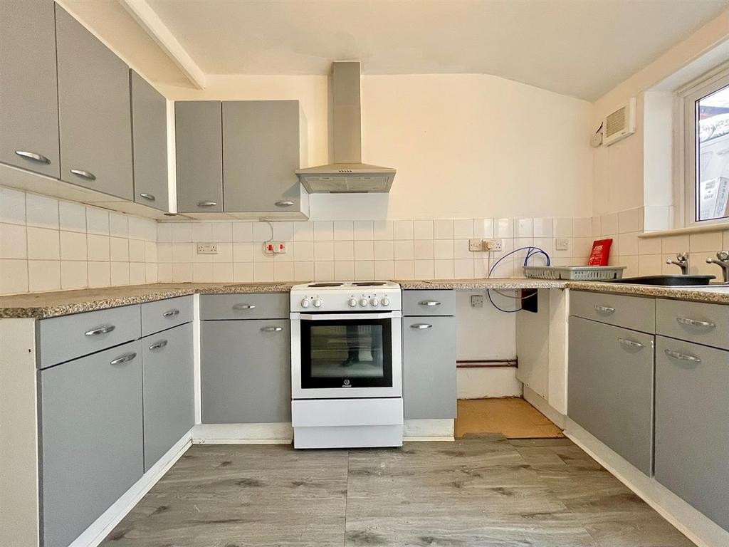 Crown Road, Great Yarmouth 3 bed terraced house £134,950