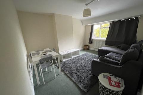 2 bedroom detached bungalow to rent, Beverley Gardens, Wembley HA9