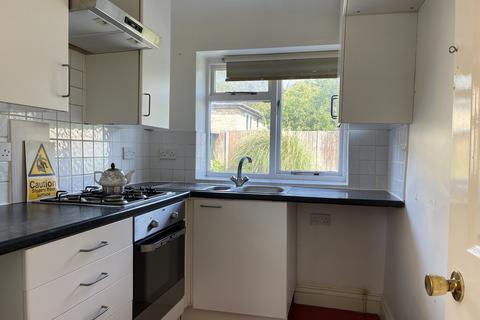 2 bedroom detached bungalow to rent, Beverley Gardens, Wembley HA9