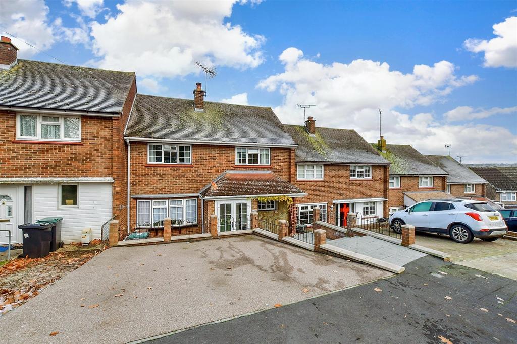 Scott Road, Gravesend, Kent 3 bed terraced house for sale £360,000