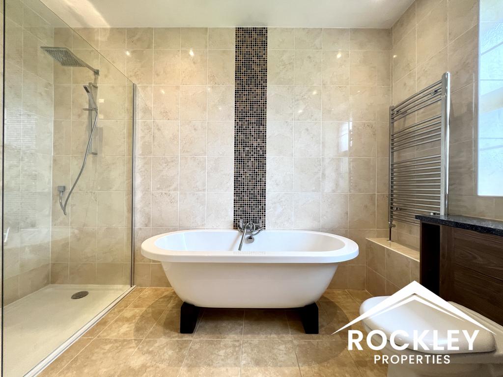 Bathroom Tub