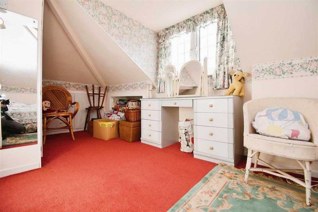 First floor Bedroom with en-suite and landing