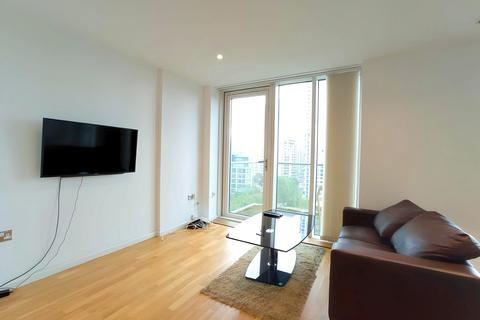 Studio to rent, Millharbour, London E14