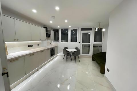 3 bedroom apartment to rent, New Kent Road, London SE1