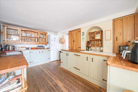 3 bedroom semi-detached house for sale - Goose Cottage, Thruxton