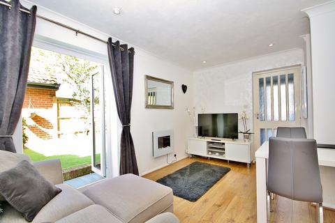 1 bedroom house to rent, Bitterne Drive, Woking, Surrey, GU21