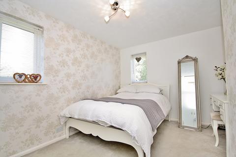 1 bedroom house to rent, Bitterne Drive, Woking, Surrey, GU21