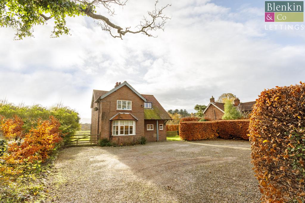 Sand Hutton, York, YO41 1LL 3 bed detached house to rent £1,250 pcm