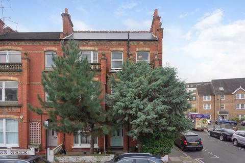 3 bedroom flat for sale, Buer Road, London, SW6.