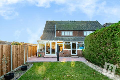 3 Willow Way, Romford, RM3 0HE