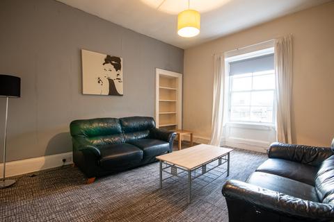 3 bedroom flat to rent - 0058L – Madeira Street, Edinburgh, EH6 4AL