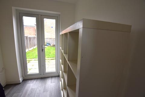 2 bedroom terraced house to rent, High Street, London Colney, St Albans, AL2