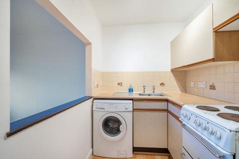 1 bedroom ground floor flat for sale - Meon Close, Petersfield, GU32