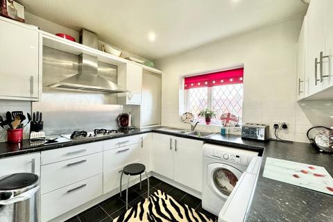 19b Ash Lea, Fairburn, Knottingley, WF11 9LF