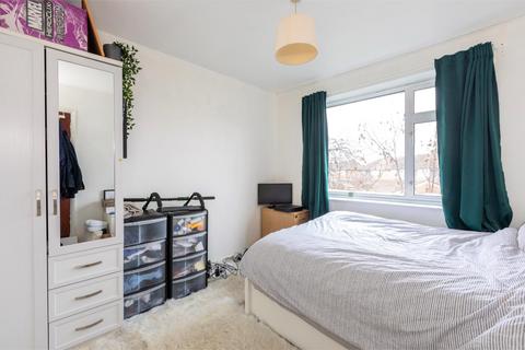 179 Berwick Avenue, Hayes, UB4 0NJ