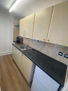 Studio to rent, Somerfield Road, Finsbury Park, N4