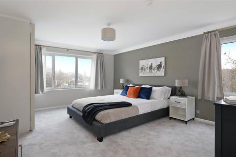 3 bedroom flat to rent, St Mary Abbots Terrace, Kensington, W14