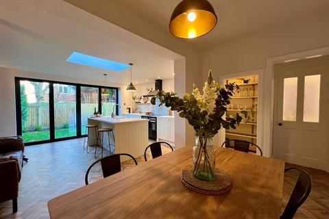 3 bedroom semi-detached house to rent, Mullion Drive, Timperley, Altrincham, Greater Manchester, WA15