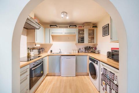 2 bedroom flat for sale, Newbury,  Berkshire,  RG14