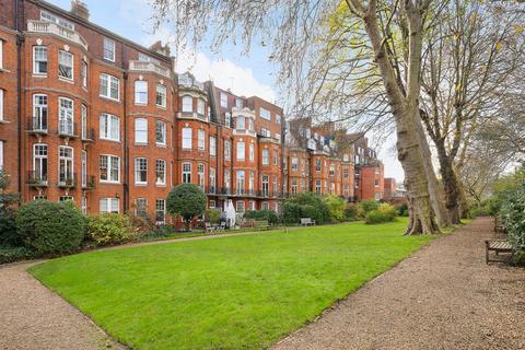 4 bedroom flat for sale, Campden House Court, 42 Gloucester Walk, Kensington, London