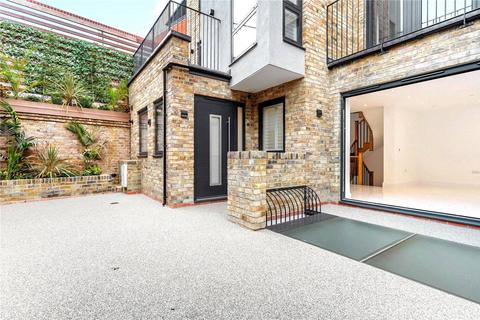 4 bedroom link detached house to rent - Coachworks Mews, Hampstead, London, NW2