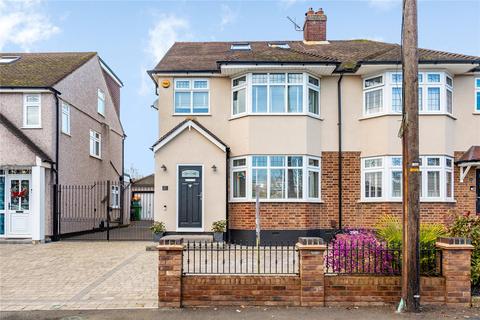 61 Helmsdale Road, Romford, RM1 4DN