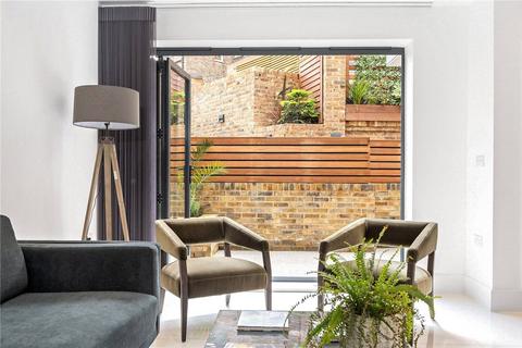4 bedroom link detached house to rent - Coachworks Mews, Hampstead, London, NW2