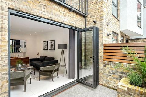 4 bedroom link detached house to rent, Coachworks Mews, Hampstead, London, NW2