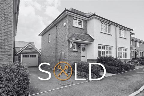 33 Berryfield, Coate, Swindon, SN3 6FB