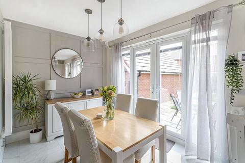 33 Berryfield, Coate, Swindon, SN3 6FB