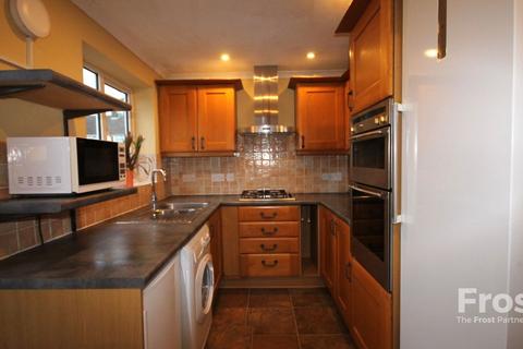 3 bedroom terraced house to rent - Lansbury Avenue, Feltham, TW14