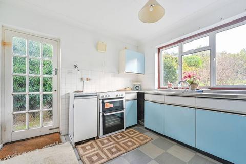 130 Dorking Road, Chilworth, Guildford, GU4 8NS