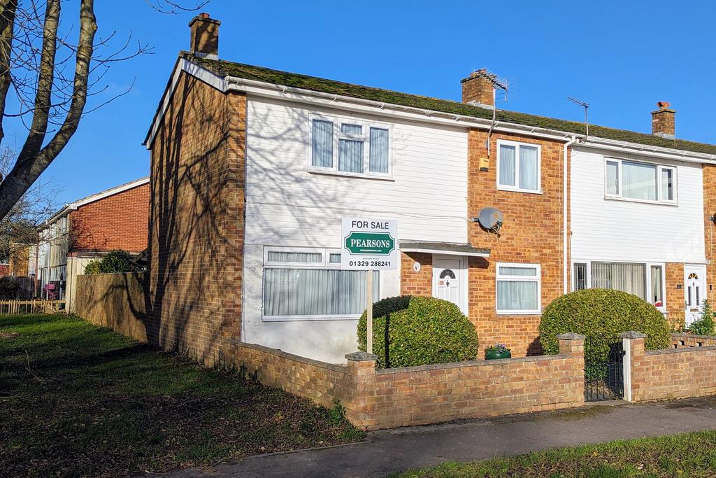 CRANBORNE WALK, FAREHAM 3 bed end of terrace house for sale £275,000