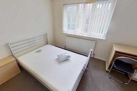 5 bedroom house share to rent, 7 Bluecoat Close, Nottingham, NG1 4DP