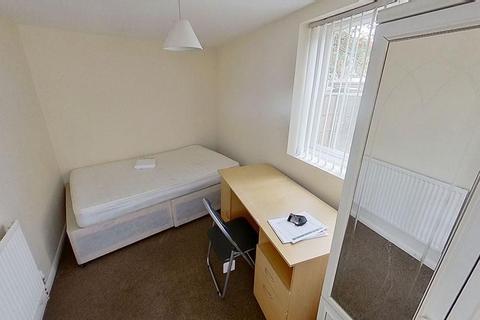 5 bedroom house share to rent, 7 Bluecoat Close, Nottingham, NG1 4DP