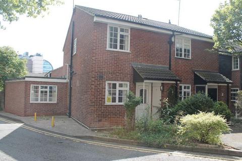 5 bedroom house share to rent, 7 Bluecoat Close, Nottingham, NG1 4DP