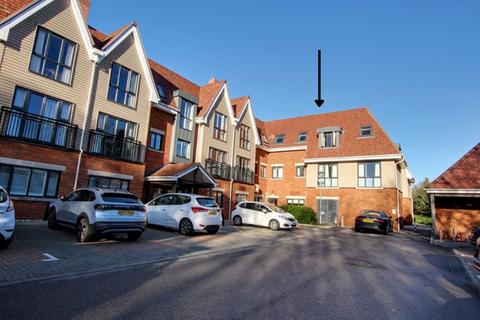 1 bedroom flat for sale, Kleinwort Close, Hurst Place, RH16