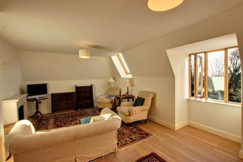 1 bedroom flat for sale, Kleinwort Close, Hurst Place, RH16