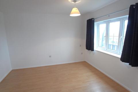 2 bedroom flat to rent - Windsor Court, Bramley, Leeds, West Yorkshire, UK, LS13
