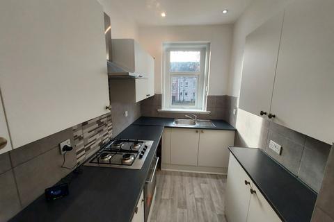 3 bedroom flat to rent, Flat 0/1, 69 Birchfield Drive, Glasgow