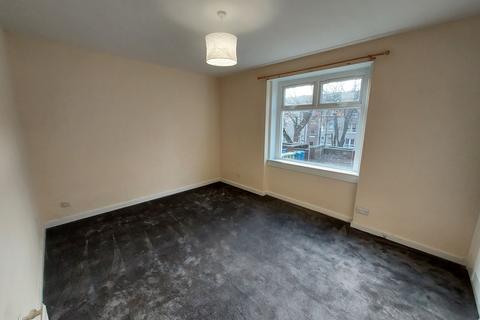 3 bedroom flat to rent, Flat 0/1, 69 Birchfield Drive, Glasgow